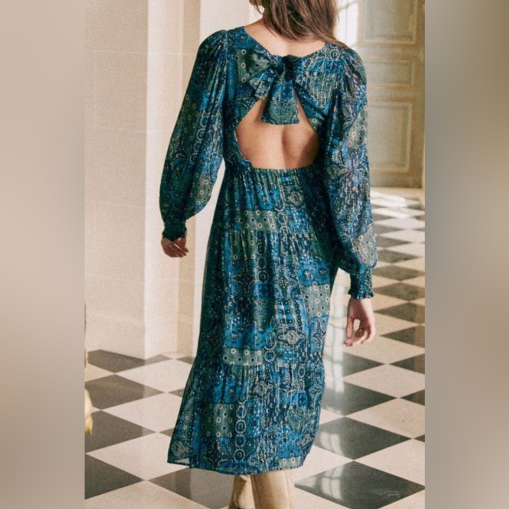 Sezane size 42 Elegant Blue Patterned Dress, never worn